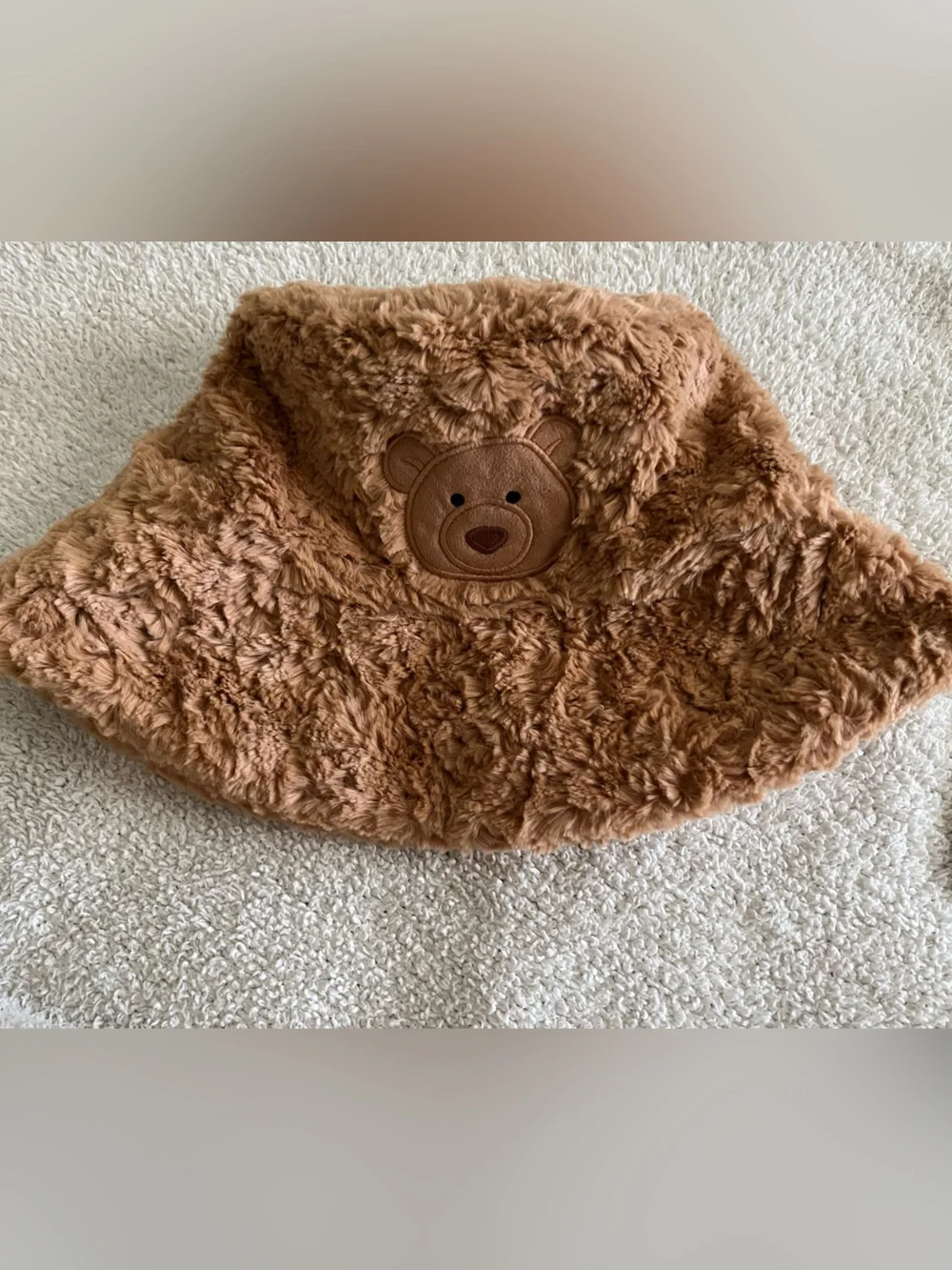 Jellycat Bartholomew Bear Hat